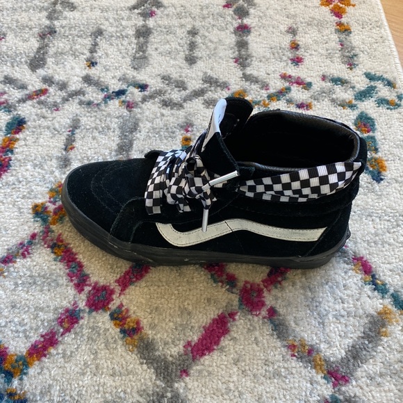 Sk8 high vans black with checkered laces. GREAT CONDITION! - Picture 3 of 7